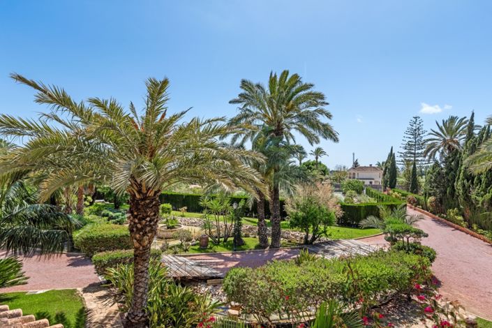 Image No.68-5 Bed Villa for sale