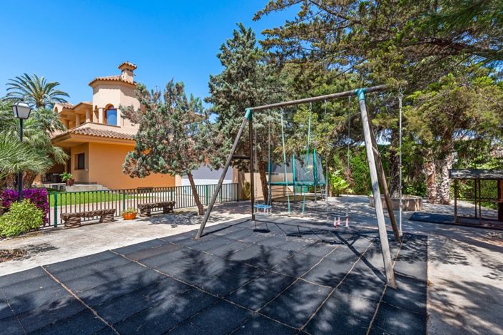 Image No.69-5 Bed Villa for sale