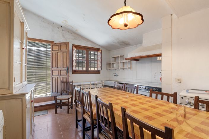 Image No.40-7 Bed Country Property for sale