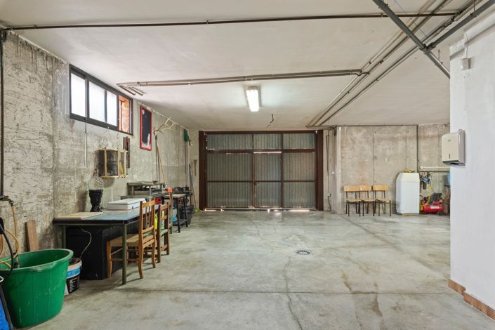 Image No.30-3 Bed Country Property for sale