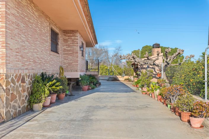 Image No.36-3 Bed Country Property for sale