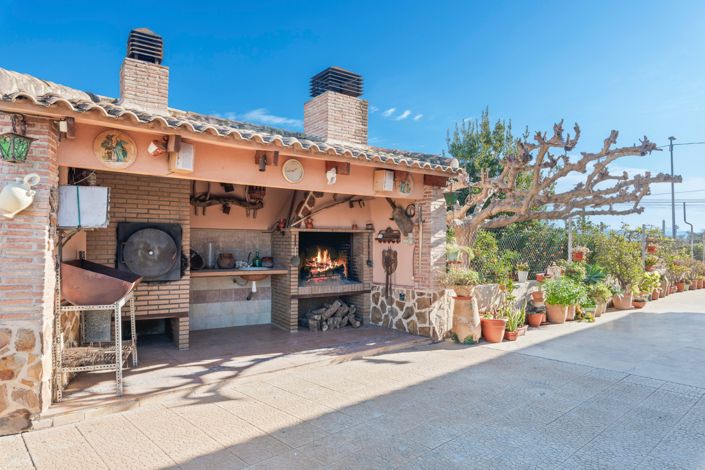 Image No.37-3 Bed Country Property for sale