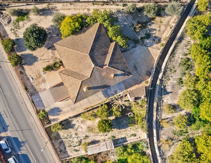 Image No.43-3 Bed Country Property for sale