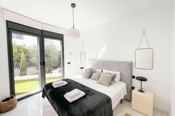 Image No.24-3 Bed Apartment for sale