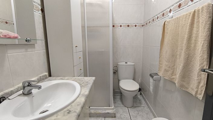 Image No.11-3 Bed Townhouse for sale