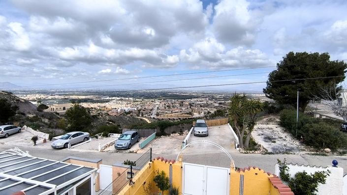 Image No.21-3 Bed Townhouse for sale