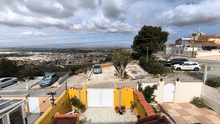 Image No.22-3 Bed Townhouse for sale