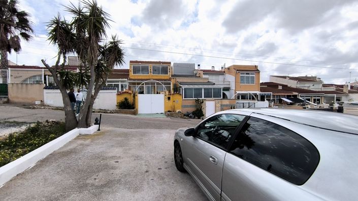 Image No.29-3 Bed Townhouse for sale