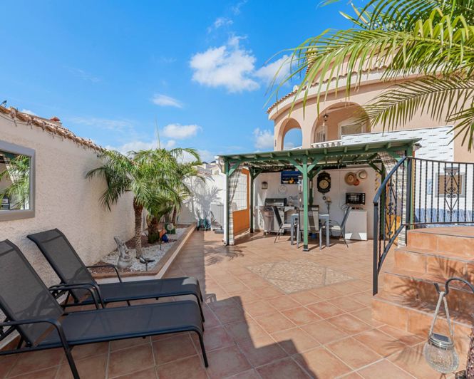 Image No.1-3 Bed Villa for sale