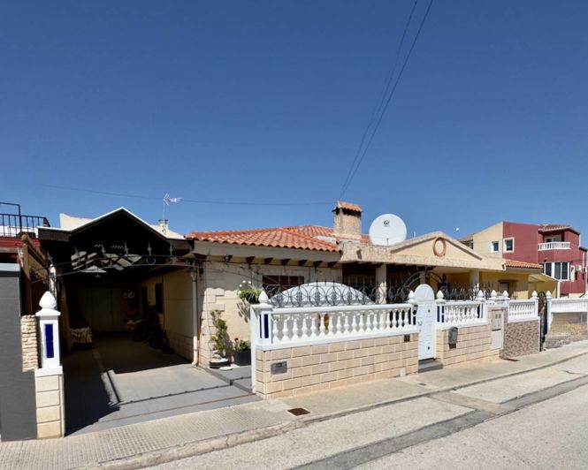 Image No.1-3 Bed Villa for sale