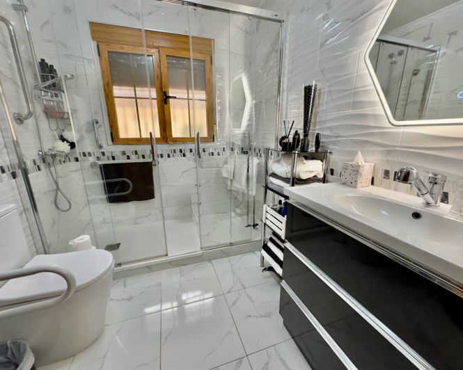 Image No.14-3 Bed Villa for sale