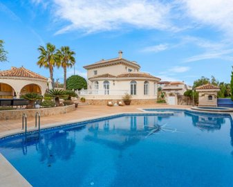 4 Bed Villa for sale