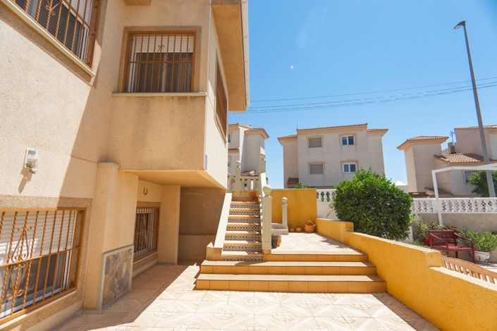 Image No.32-4 Bed Villa for sale