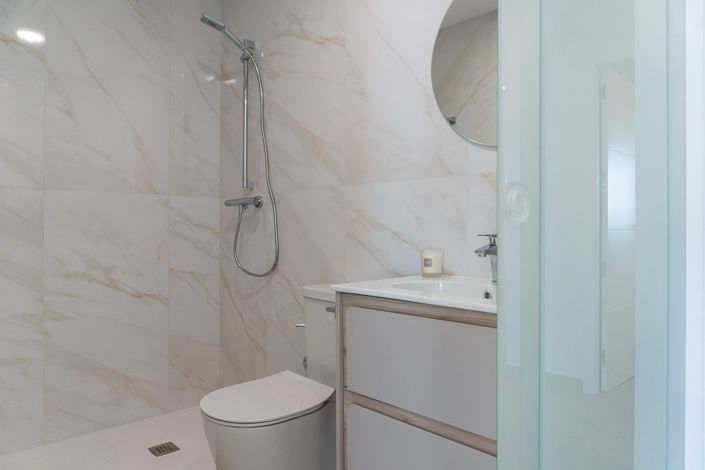 Image No.23-2 Bed Apartment for sale