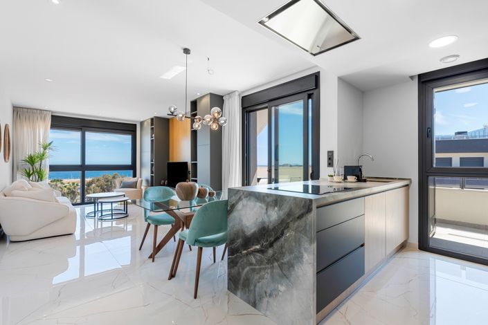 Image No.8-3 Bed Apartment for sale