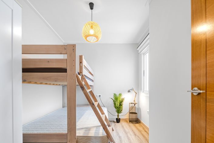 Image No.17-3 Bed Townhouse for sale