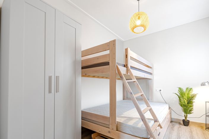 Image No.18-3 Bed Townhouse for sale