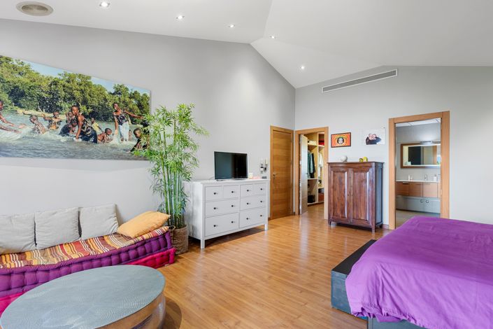 Image No.33-5 Bed Villa for sale