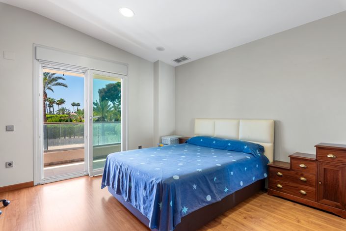 Image No.41-5 Bed Villa for sale