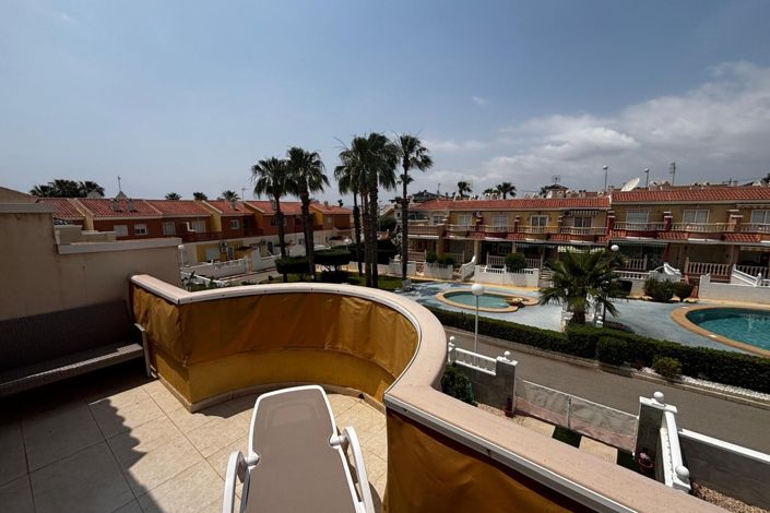 Image No.13-3 Bed Townhouse for sale