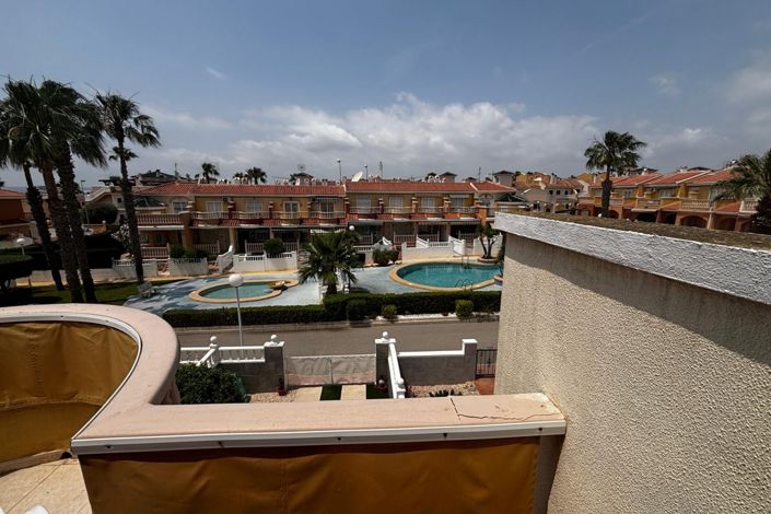 Image No.14-3 Bed Townhouse for sale