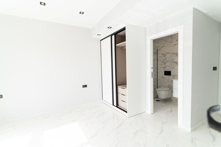 Image No.29-4 Bed Villa for sale