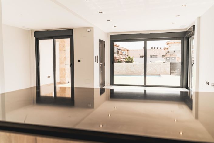 Image No.9-4 Bed Villa for sale