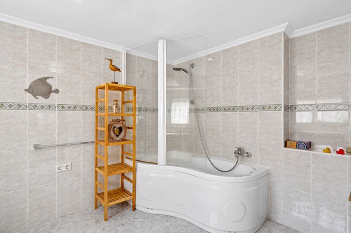 Image No.19-5 Bed Villa for sale