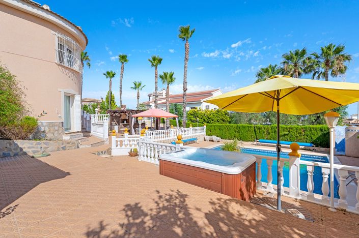 Image No.41-5 Bed Villa for sale