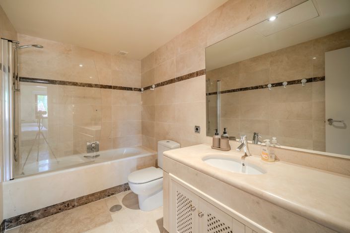 Image No.19-3 Bed Apartment for sale