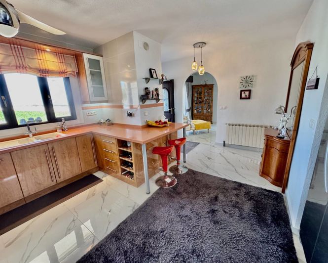 Image No.11-5 Bed Villa for sale