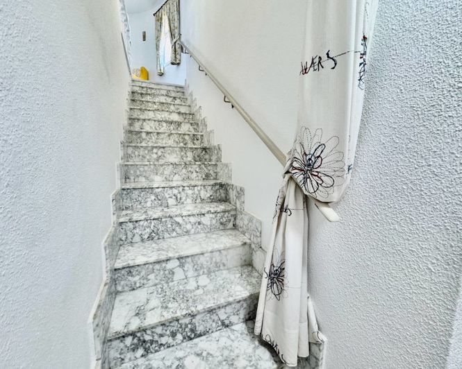 Image No.18-5 Bed Villa for sale