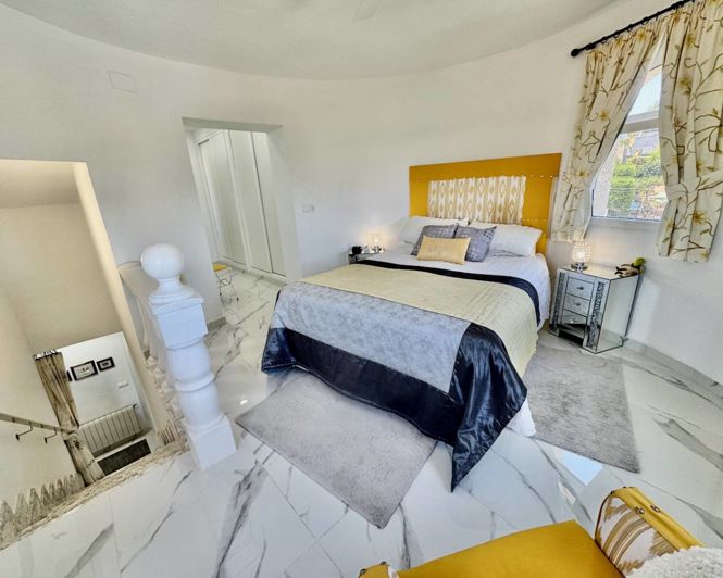 Image No.19-5 Bed Villa for sale