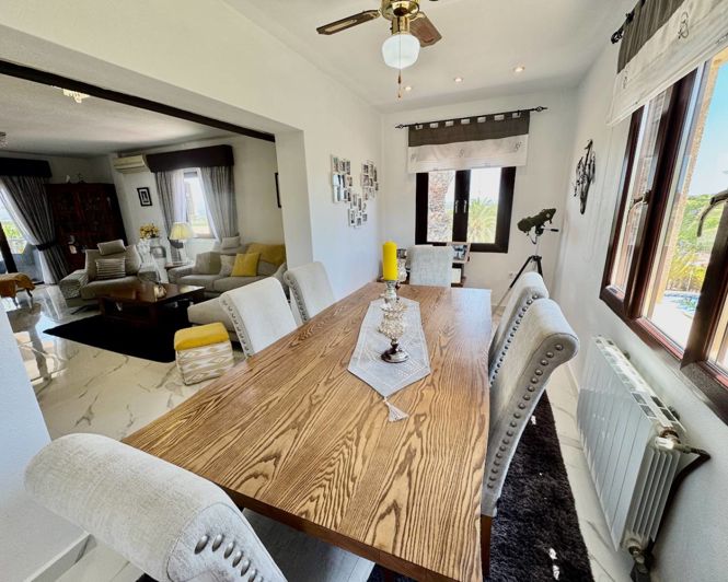 Image No.5-5 Bed Villa for sale