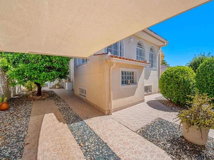 Image No.3-5 Bed Villa for sale