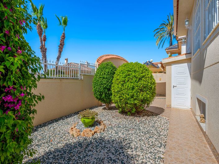 Image No.5-5 Bed Villa for sale