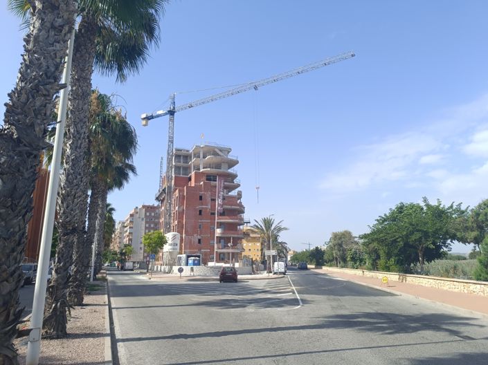 Image No.25-2 Bed Apartment for sale