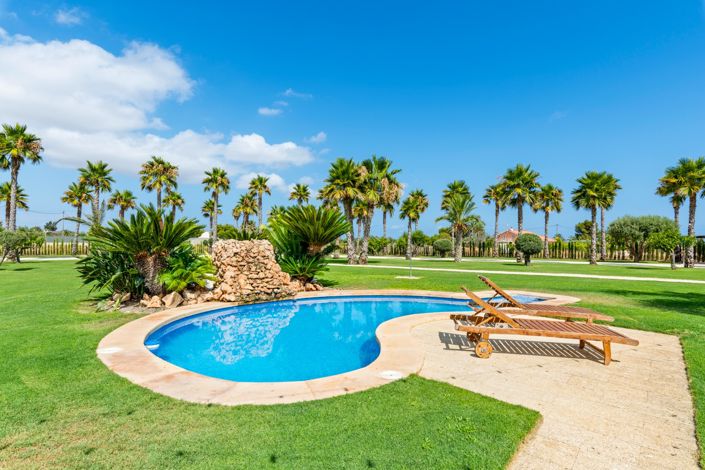 Image No.49-5 Bed Villa for sale