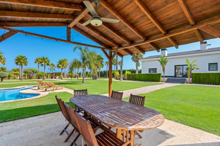 Image No.6-5 Bed Villa for sale