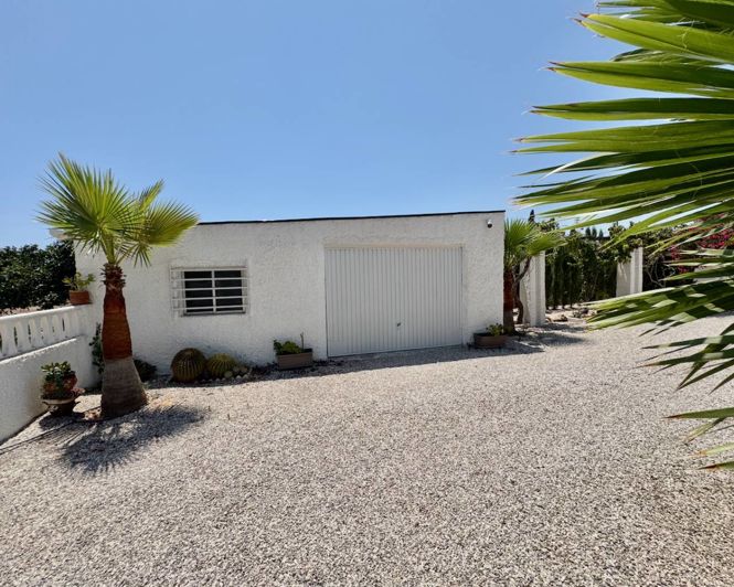 Image No.27-3 Bed Country Property for sale