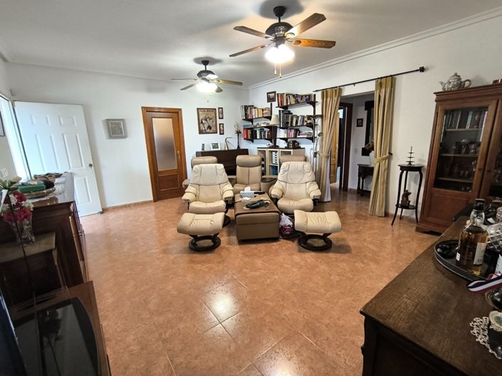 Image No.12-3 Bed Country Property for sale