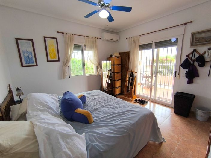 Image No.17-3 Bed Country Property for sale