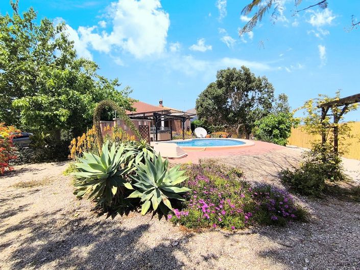 Image No.7-3 Bed Country Property for sale