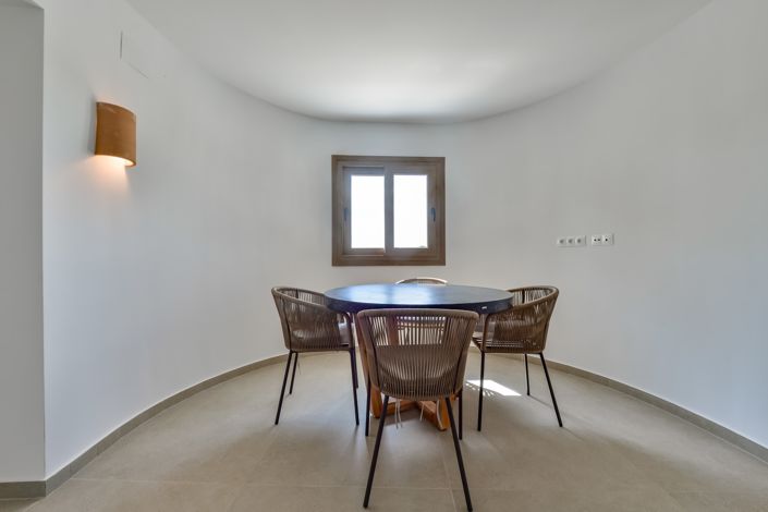 Image No.20-5 Bed Chalet for sale