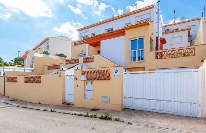 Image No.1-5 Bed Villa for sale