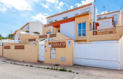 5 Bed Villa for sale