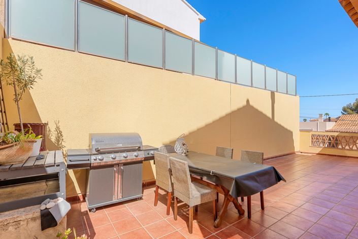 Image No.37-5 Bed Villa for sale