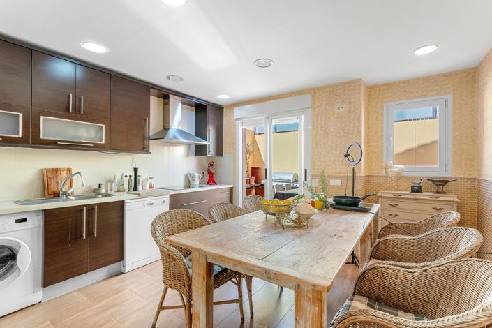 Image No.5-5 Bed Villa for sale