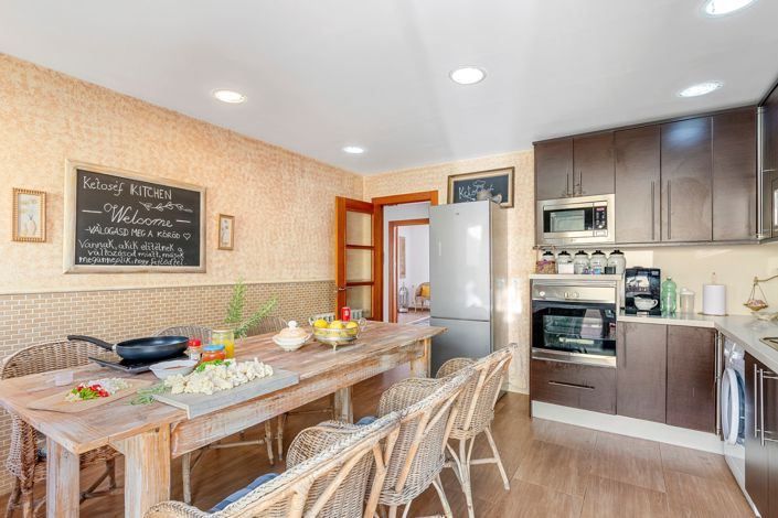 Image No.6-5 Bed Villa for sale