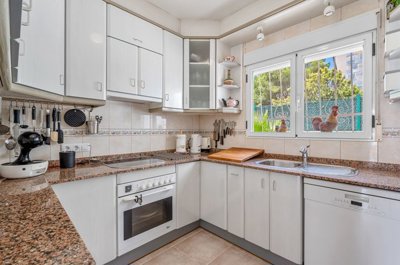 o1j0r66r3s1mernuj1p471fj4b4e3i